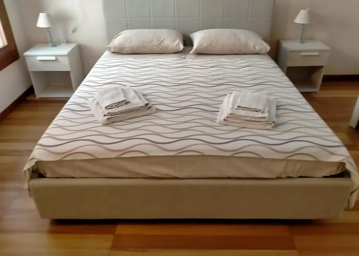 Nic House Apartment *